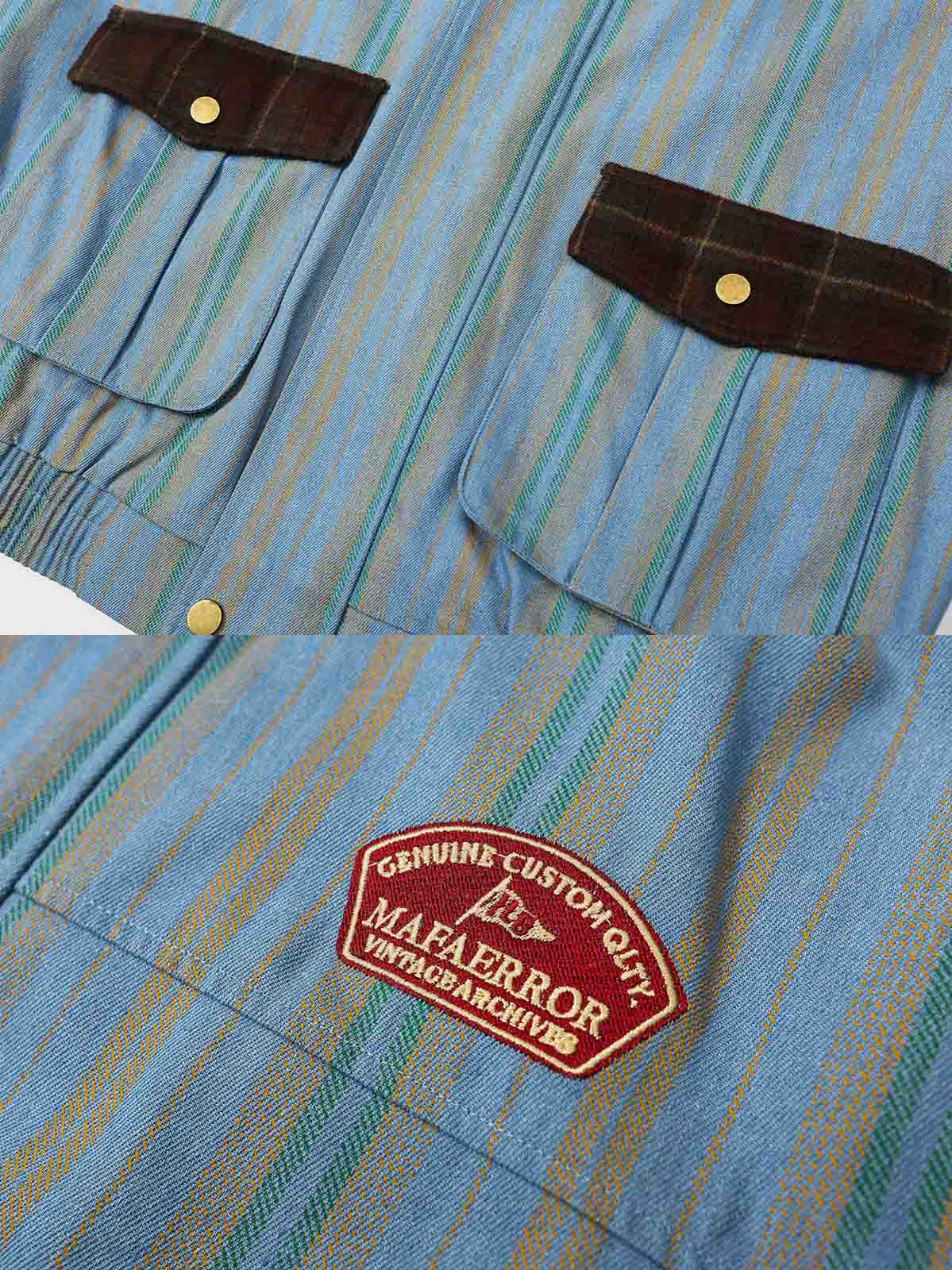 製品画像
「パッチワークストライプデザインが特徴のデニムジャケット。アメリカンヴィンテージスタイルを表現し、コントラストカラーのフランネル襟が際立つ全体展示図」
詳細画像
「パッチワークストライプデニムジャケットのディテールクローズアップ。コントラストカラーのフランネル襟、刺繍ワッペン、多機能フラップポケットが特徴」