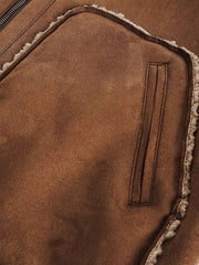 製品画像
「クラシックなレトロワークスタイルとムートン一体デザインを採用した中綿ジャケット。厚手で保温性が高く、中空構造素材により軽量かつ防風性も優れる冬用アウターの全体展示図」
詳細画像
「ムートン裏地と中空構造素材のディテールクローズアップ。優れた保温性、耐久性、防風性を兼ね備えたルーズフィットのレトロなワークデザインジャケット」