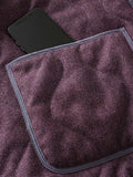 製品画像
3M™ シンサレートウールブレンドジャケット全体イメージ。高密度の3M™ シンサレートキルティングとグラフェン裏地を融合し、寒い冬の日常やアウトドア活動に最適な暖かさと快適性を提供。
詳細画像
3M™ シンサレートキルティングの質感と、YKK製メタルジッパーのディテール。ウールブレンド素材に加え、速乾性と滑らかな触り心地の裏地が特徴で、耐久性と実用性を兼ね備えたデザイン。