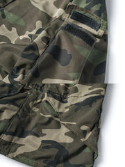 製品画像
多層構造型防寒服、迷彩柄防水ジャケット、ウッドランド迷彩柄、撥水加工、厚手ポリエステル素材、耐久性、アウトドアジャケット、寒冷地対応、風雨対応、耐久性の高い素材。
詳細画像
10号IDEALナイロンジッパー、大型ジッパー、カスタムナイロン製スナップボタン、防風性、耐久性、アウトドアジャケットのディテール、実用的なデザイン。