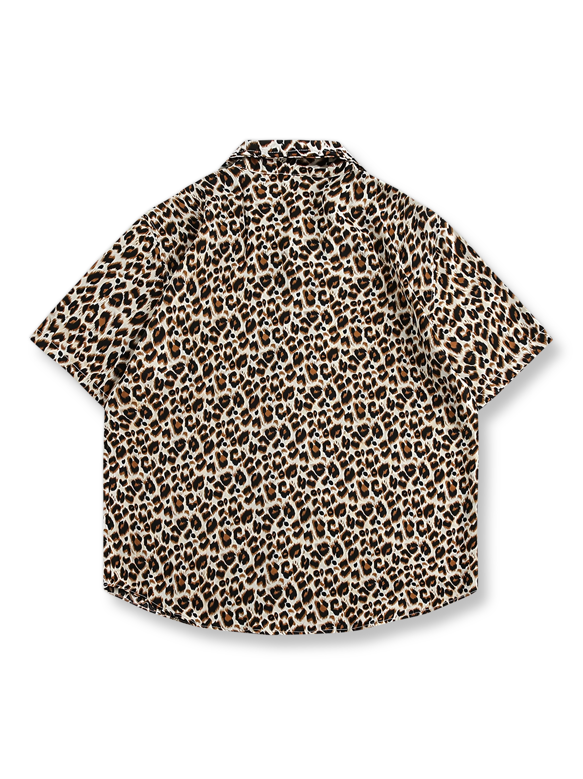PESSOA レオパード柄キューバカラーショートスリーブシャツ全体を展示、その魅力的なデザインが強調されています。