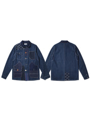 製品画像
「剣道着から着想を得た刺し子技法とBoroパッチワークを巧みに融合し、伝統的な日本文化とモダンなデザインを兼ね備えたデニムジャケットの全体画像。クラシックな襟、ウォッシュ加工、ルーズフィットのシルエット、複数のポケットが特徴的なレトロな一着。剣道着、刺し子、Boroパッチワーク、デニムジャケット、クラシックな襟、ウォッシュ加工、ルーズフィット、レトロ、モダンデザイン。」
詳細画像
「耐久性の高い刺し子生地と手作業によるBoroパッチワークが特徴的なディテールをクローズアップ。立体感あるデザインと伝統技法の質感が際立つ仕上がりで、日本文化の深みと現代的な美学が調和している。刺し子生地、Boroパッチワーク、耐久性、ディテール、立体感、日本文化、現代美学、伝統技法。」