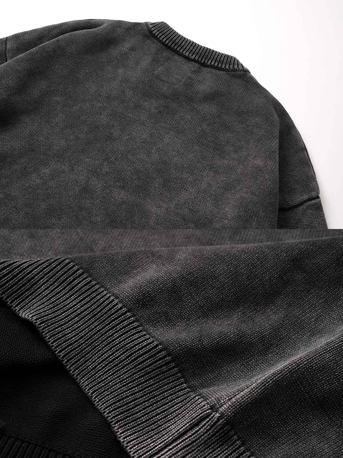 製品画像:
「バティック染め ウォッシュ加工 プルオーバーニットの正面全体展示図。コットン100%の柔らかな素材に独特なウォッシュ加工を施し、ヴィンテージ感と豊かなテクスチャを兼ね備えたデザインが特徴。」
詳細画像:
「バティック染めとウォッシュ加工による独特な表面テクスチャをクローズアップ。柔らかなコットン素材の質感とヴィンテージ感漂う加工のディテールが特徴。」