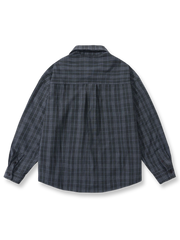 製品画像: ヴィンテージ風隠しポケット付きチェックシャツの平置き画像