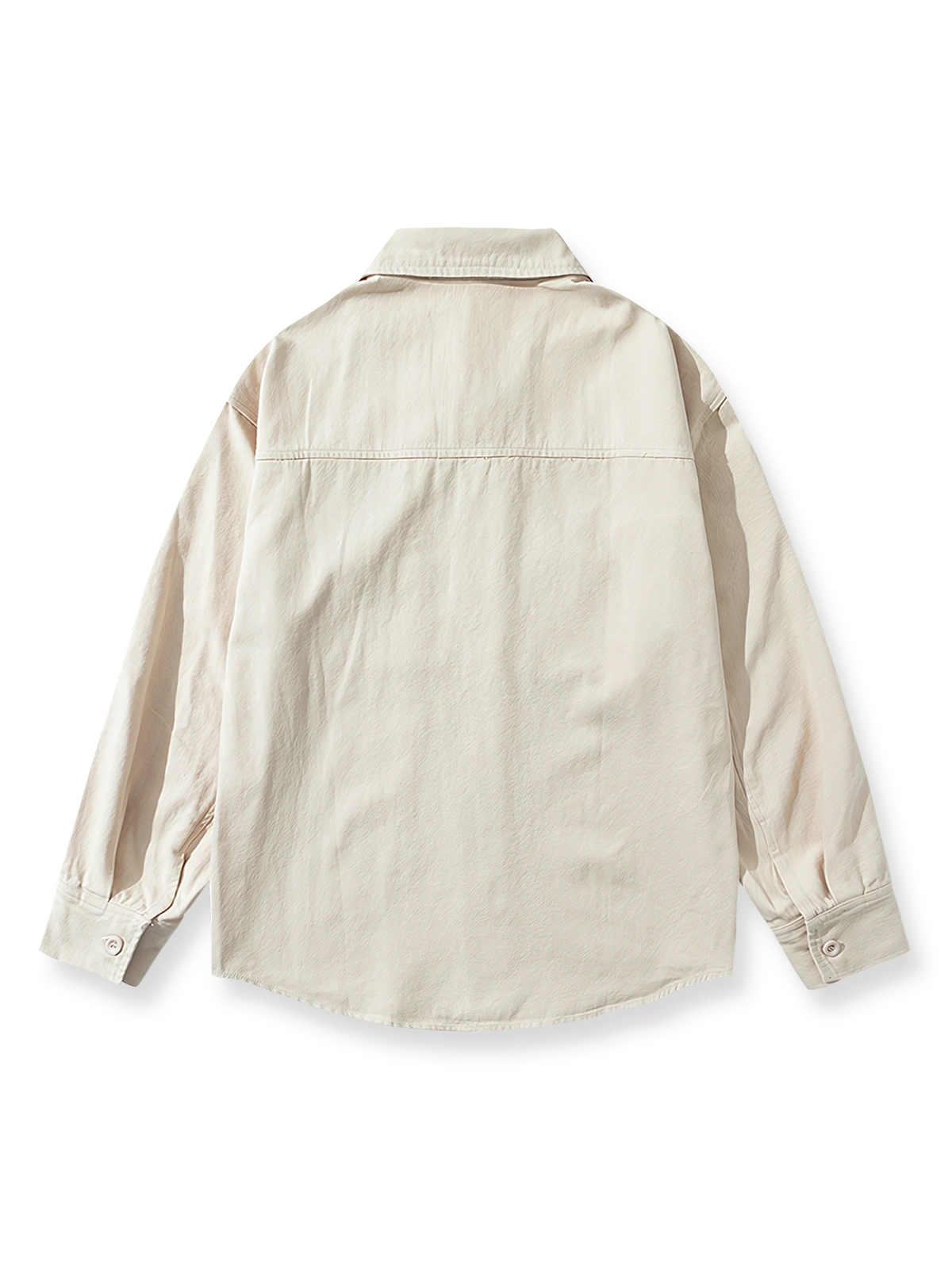 木ボタンと立体ポケットのディテールクローズアップヘリンボーン柄立体ポケット木ボタンコットンシャツの全体展示