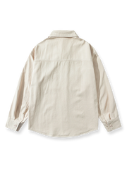 木ボタンと立体ポケットのディテールクローズアップヘリンボーン柄立体ポケット木ボタンコットンシャツの全体展示