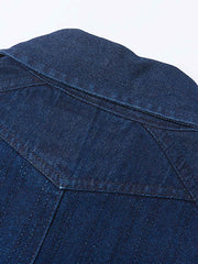 パッチワークと藍染ディテールのクローズアップ