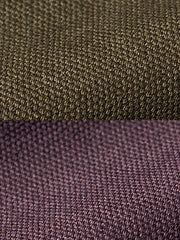 製品画像
デトロイトの1950年代ワーカーファッションにインスパイアされたオープンカラー キャンバス ショートジャケット全体画像。高密度コットンキャンバス素材とクラシックなデザインが特徴。
詳細画像
キルティング加工された裏地、柔らかなコーデュロイ素材の襟、斜め配置の大容量ポケットなど、機能性とデザイン性を両立したディテールのクローズアップ画像。