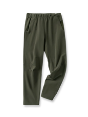 製品画像
「三防生地を使用した多機能ハイキングパンツの全体展示画像。防風・防水・防汚性能に優れたアウトドア仕様のデザインで、カーボンファイバー技術による高断熱性と保温性を兼ね備えた秋冬に最適な一着。三防生地、ハイキングパンツ、防風、防水、防汚、カーボンファイバー、高断熱性、保温性、アウトドア。」
詳細画像
「三防生地のハイキングパンツ内側に使用されたカーボンファイバー技術による保温フリースのディテール特写。高断熱性による優れた保温性と滑らかな肌触りを提供し、秋冬の寒冷な環境でも快適な着用感を実現。保温フリース、カーボンファイバー技術、三防生地、高断熱性、防風、防水、防汚、ディテール特写。」