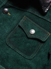 製品画像
「3ポケットデザインが特徴の本革ヌバックレザージャケット全体展示画像。ダークピーコックグリーンとオイルワックス加工された襟のバイカラーデザインが高級感を演出し、クラシックかつヴィンテージな風合いを備えた一着。3ポケット、本革、ヌバック、レザージャケット、ダークピーコックグリーン、オイルワックス加工、ヴィンテージデザイン。」
詳細画像
「本革ヌバックレザージャケットのダークピーコックグリーンとオイルワックス加工が施された襟部分のディテール特写。手作業による染色とエイジング加工が特徴で、滑らかな質感と繊細な起毛仕上げが一目でわかるデザイン。3ポケット、本革、ヌバック、レザージャケット、ダークピーコックグリーン、オイルワックス加工、ヴィンテージデザイン。」