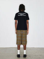 モデルがスコットランドチェック ワイドクロップドパンツを着用した画像