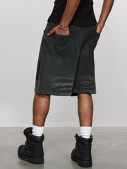 モデルがキャットウィスクウォッシュヴィンテージハーフパンツを着用した画像