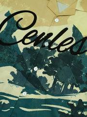 天然貝殻ボタンと高精細デジタルプリントのクローズアップ画像。