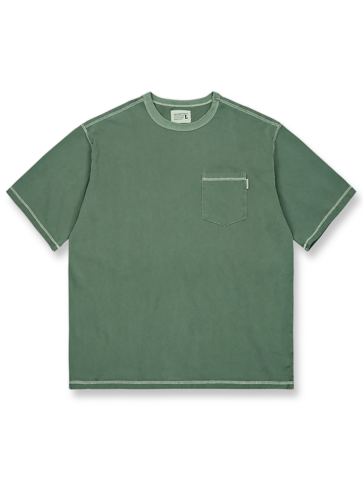 高密度ニットコットンを使用した重染洗ポケット付きショートスリーブTシャツの正面ビュー。ユニークなガーメントダイと酵素ウォッシュによる白化老化効果が特徴で、リラックスフィットが快適な着心地を提供します。