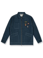 アメリカンヴィンテージ・エンブロイダリーバッジ付きショートジャケットの全体像を展示し、そのユニークなデザインと色合いが強調されています。