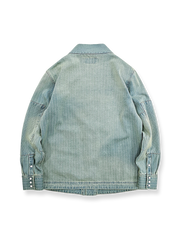 レトロなストライプデニムはんてんシャツジャケット全体を展示し、クロスカルチャースタイルを強調。