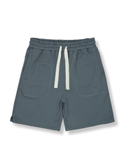 ヘビーニットスポーツショーツの正面全体図、グレーの色を展示