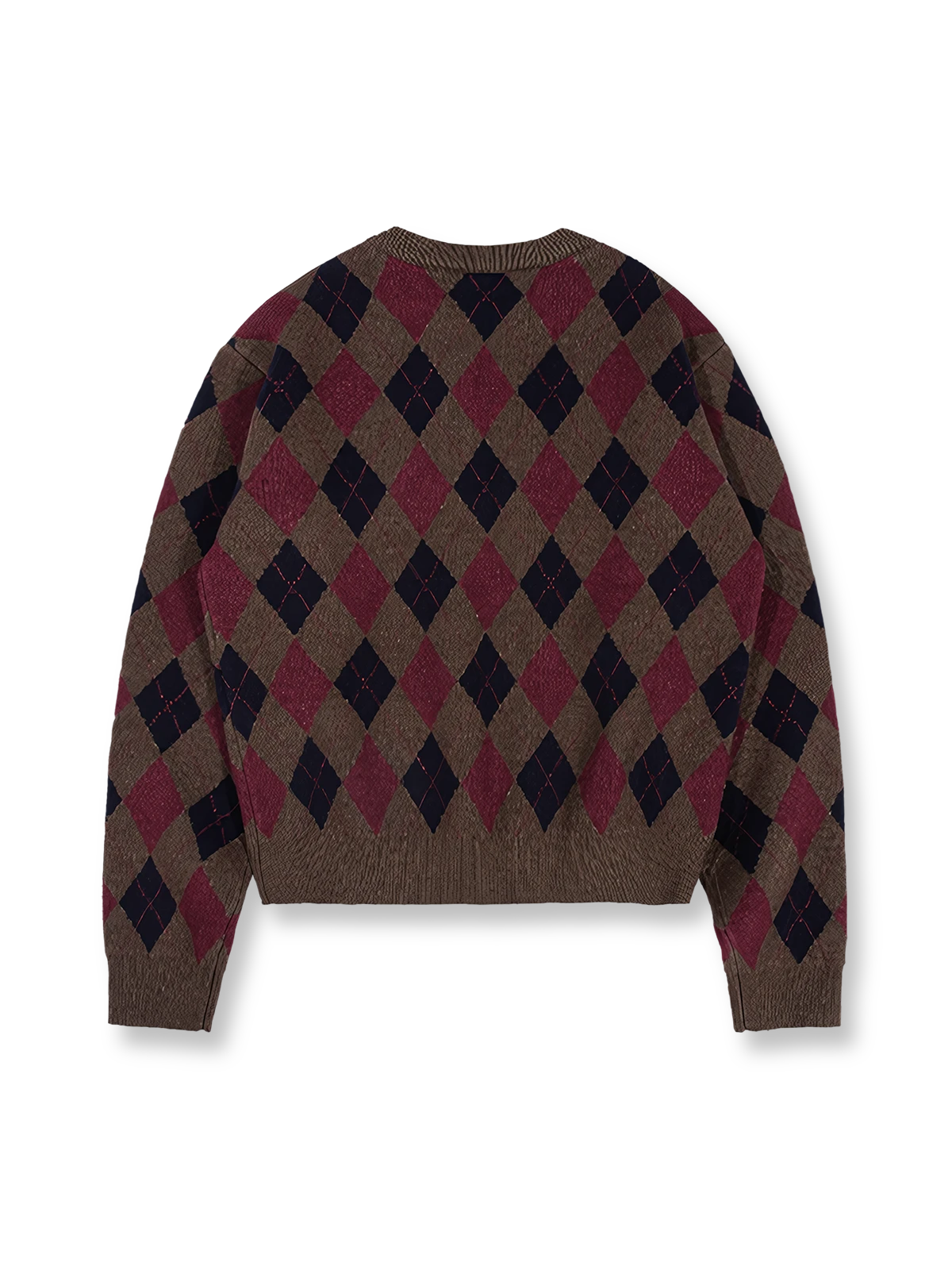 製品画像: クラシックなダイヤ柄と柔らかな混紡素材を使用したクルーネックニットの正面全体画像。シンプルで上品なデザインが特徴的な一着。
詳細画像: ダイヤ柄の滑らかな編み地のディテールクローズアップ画像。軽量で柔らかい混紡素材が持つ快適さと暖かさを示す。