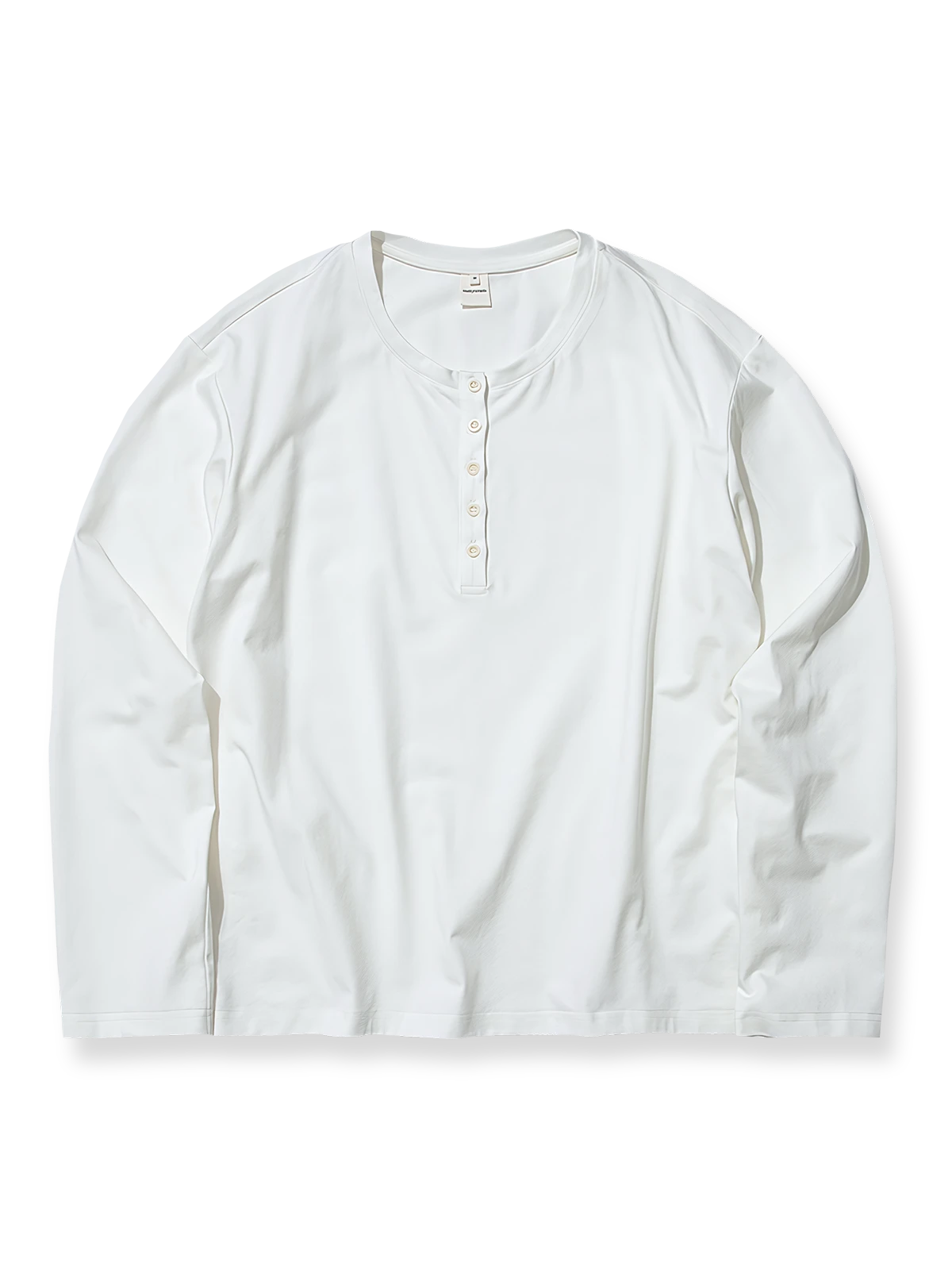 製品画像: 260G ヘビーコットン素材を使用したクラシックなヘンリーネック長袖Tシャツ全体展示、アメリカンヴィンテージスタイルのデザイン
詳細画像: ヘンリーネックのボタンディテールとヘビーコットン生地のクローズアップ、質感と耐久性を強調した部分