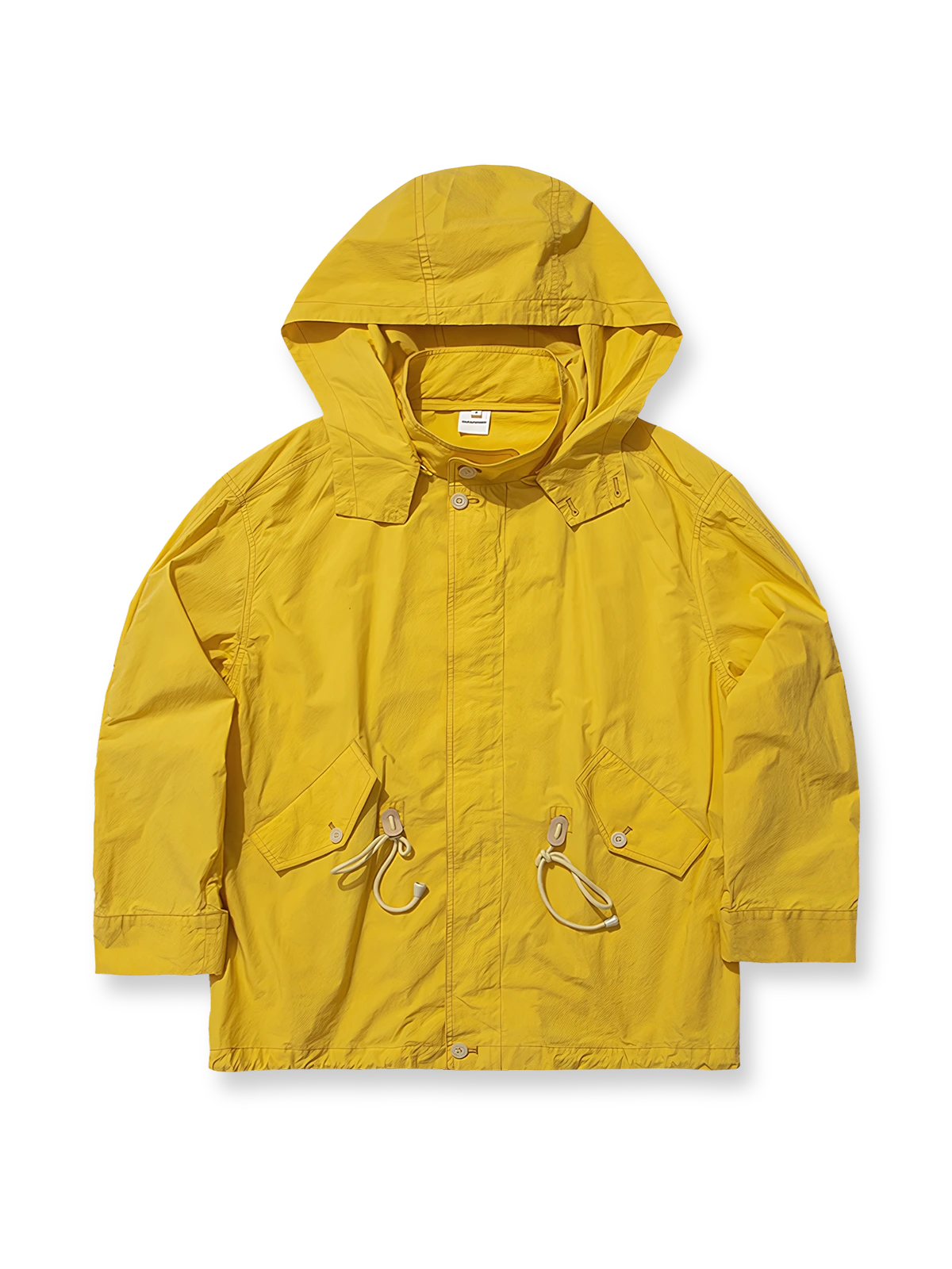 製品画像: シワ加工とウォッシュ加工を融合させたアメリカンヴィンテージスタイルのマウンテンパーカー全体展示、ルーズフィットデザインとフード付き
詳細画像: シワ加工とウォッシュ加工によるヴィンテージ感のあるディテール、ジッパーとボタンディテールのクローズアップ、ウエストのドローコード調整部分