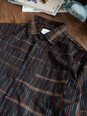 カラフルストライプロングスリーブシャツ正面展示