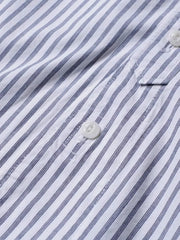 ブルーホワイトストライプシャツ