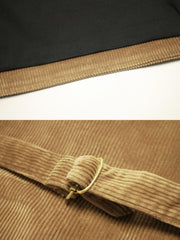 コーデュロイ生地と実用的なポケットのディテール特写