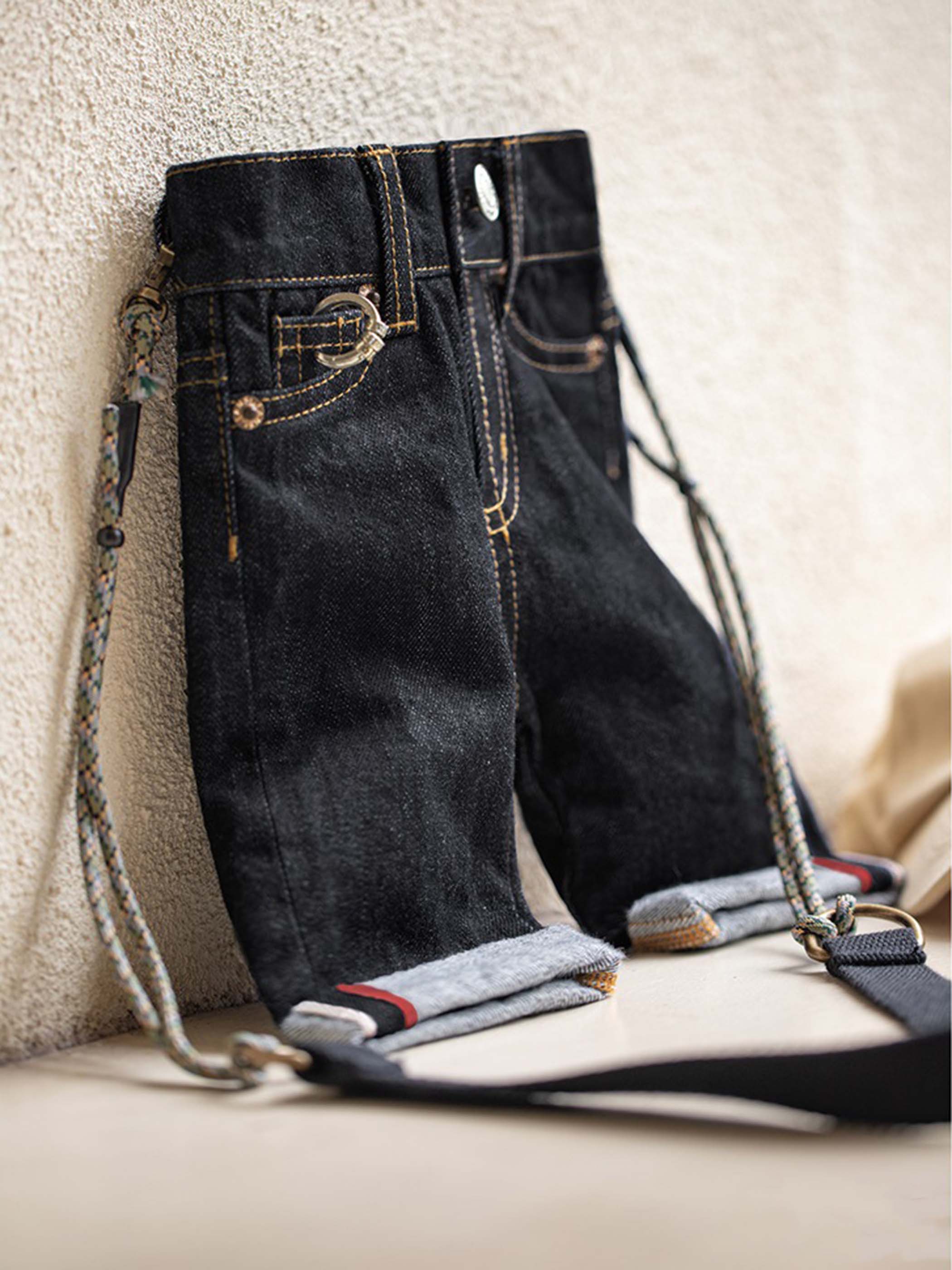 ミニデニムショルダーバッグの全体ビュー