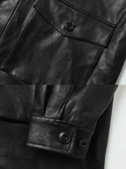 ジャケットの素材感と袖口ディテールの展示