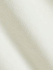 製品画像: 420gヘビーウェイト生地を使用したレトロなアメカジクルーネックスウェットの正面展示。シンプルでありながらクラシックなデザインを強調したアメカジスタイルの魅力を伝えます。
詳細画像: スウェット内側の起毛加工ディテール特写。高密度のヘビーウェイト生地と優れた保温性、柔らかな肌触りを強調し、製品の質感を強調。