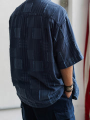 詳細画像: シャツのヒャクヤブチェックのディテールと胸元ポケットデザイン