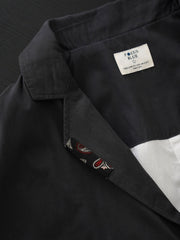 製品画像
「ヴィンテージ ペイズリー柄パッチルーズフィット テーラードジャケット全体イメージ。撥水素材と不規則なペイズリー柄パッチデザインが特徴のカジュアルな一着。」
詳細画像
「不規則に配置されたペイズリー柄パッチと高密度ヘリンボーン裏地のディテールクローズアップ。機能性とファッション性を融合したデザイン。」