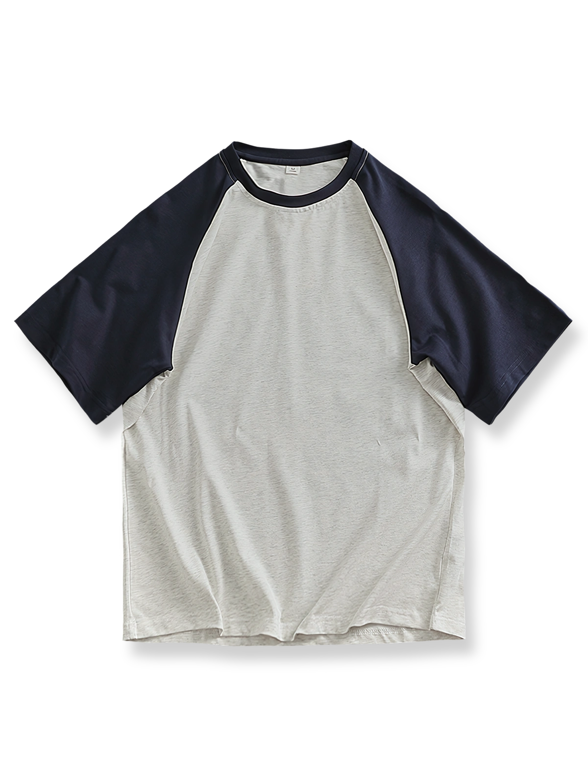 ゆったりラグランスリーブ配色Tシャツ全体図