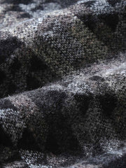 製品画像:
ナバホ族の幾何学模様が融合したウール混シャツ。暖かく快適、民族的な魅力が溢れたデザイン。秋冬にぴったりな一着。
詳細画像:
ウール混生地で耐久性と快適性を兼ね備えたナバホ柄シャツ。対称的なダブルポケットデザインが機能性を高め、レトロでアート感のある仕上がり。