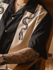 詳細画像:シャツの蛇骨プリントディテール図