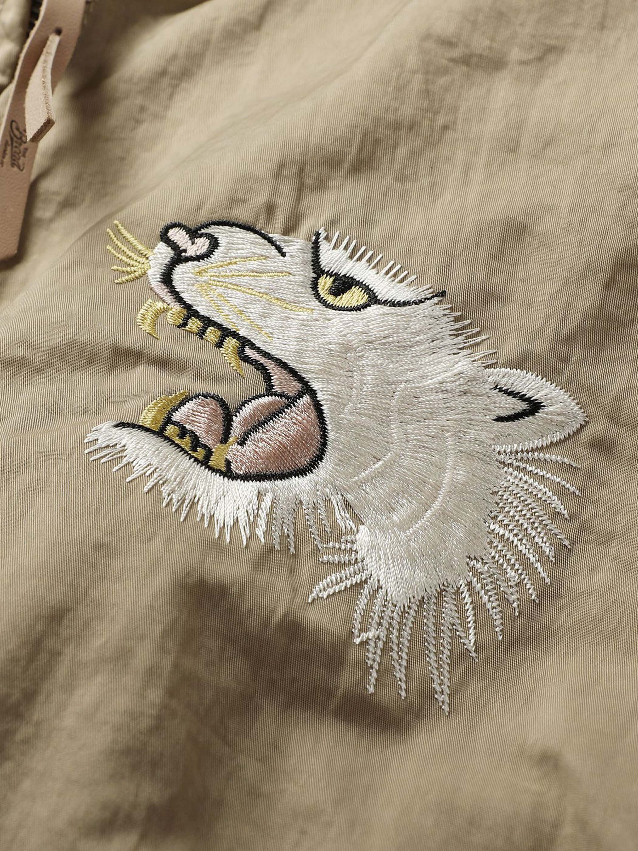 詳細画像:横須賀刺繍の虎と龍のディテール