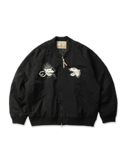 製品画像:スカジャン(横須賀刺繍ジャケット)全体展示