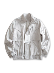 スタンドカラージャケット、曲線的な切り替えデザイン