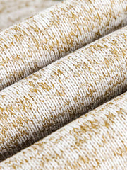 製品画像
「ミニマルなパッチワークデザインと高性能素材が融合したパッチワークヘビージャケットの全体展示画像。保温性、防風性を備え、寒冷な天候でも軽やかに対応できるデザインが特徴。」
詳細画像
「ジッパーポケットとパッチワークデザインのディテール特写。袖部分のジッパーポケットが実用性を高め、ダブルジッパー仕様により着脱が容易で、視覚的なアクセントとしてバイカラーのパッチワークが際立つ。」