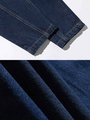 製品画像
「ヴィンテージウォッシュ仕上げのオープンカラー ワークデニムジャケット全体の展示図。コーデュロイ襟とデニム素材のコントラストが質感を高め、クラシックなワークウェアスタイルを演出。」
詳細画像
「胸元のフラップポケットとサイドジッパーポケットのディテール特写。実用的な収納スペースを提供し、便利さと機能性を兼ね備えています。」