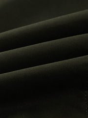 製品画像
「M-65戦闘服デザインをリバイバルしたウール裏地厚手フード付きジャケットの全体画像。フード付きと多ポケット仕様が特徴の冬用アウター。」
詳細画像
「大容量ポケットと防風キャンバス生地の外層、保温性に優れたウール裏地のディテールをクローズアップした画像。」