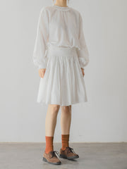 ヴィクトリアンレース飾りネック ライトホワイト ブラウス