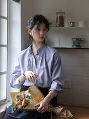 フリルネックランタンスリーブシャツ