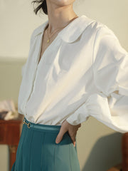 ピーターパンカラー Vネックランタンスリーブシャツ