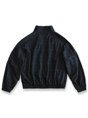 製品画像: 改良バージョン ハリントンラグランスリーブ刺繍ジャケットの全体画像。クラシックとモダンなデザインが際立つ
詳細画像: 刺繍ディテールとラグランスリーブデザインのクローズアップ画像