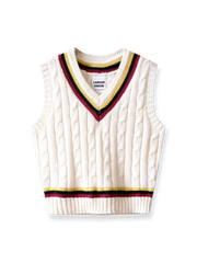 製品画像:
アカデミックスタイルVネック クリケットニットベストの全体展示。クラシックなツイスト編みとストライプデザインが特徴的な、100%ウール素材を使用したVネックデザインのニットベスト。
詳細画像:
ツイスト編みの編み目とカラーコンビネーションストライプのディテール。Vネックとストライプデザインが加える視覚的なレイヤード感を強調した画像。
