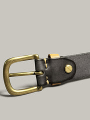 製品画像: ヴィンテージアメリカン手作りレザーベルトの正面図
詳細画像: レザーの質感と真鍮バックルのディテール