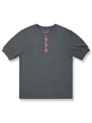 製品画像: 刺繍ヘンリーネック半袖シャツの正面図