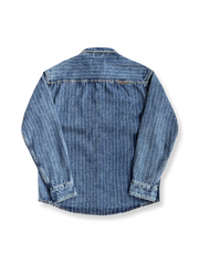 製品画像: アメリカンヴィンテージストライプデニムシャツの全体展示
詳細画像: ヘビーストーンウォッシュ加工とスノーストライプ柄のディテール