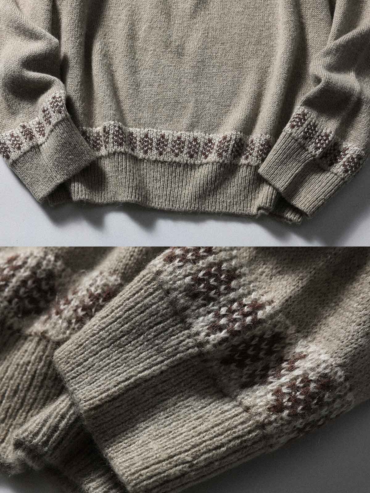 製品画像: クラシックなフィッシャーマンニットセーター、北欧風の幾何学模様とモヘア混紡素材を使用したデザイン。ゆったりとしたシルエットとリブ編みの袖口、裾が特徴で、暖かさと快適さを提供。冬のカジュアルスタイルに最適なアイテム。
詳細画像: フィッシャーマンニットセーターの北欧風幾何学模様とモヘア混紡素材の質感。クルーネックデザインとリブ編み仕上げのディテールが際立ち、保温性と耐久性を強化。柔らかく肌に優しい着心地。